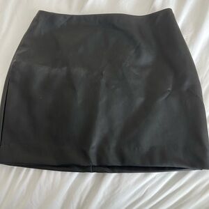 Super High Waisted Faux Leather Mini Skort. Express. Black. Size 2